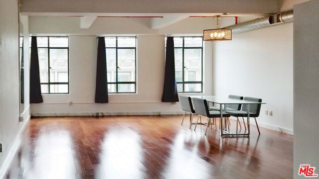 Property photo of 849 S Broadway