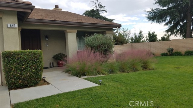 Property photo of 880 Foothill DR
