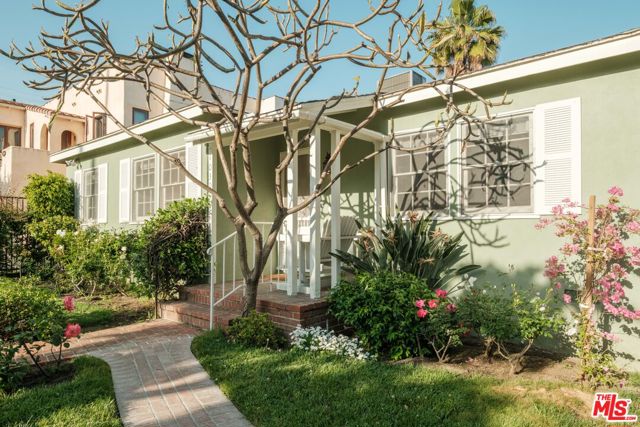 Property photo of 1030 N La Jolla AV