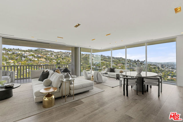 Property photo of 9255 Doheny RD