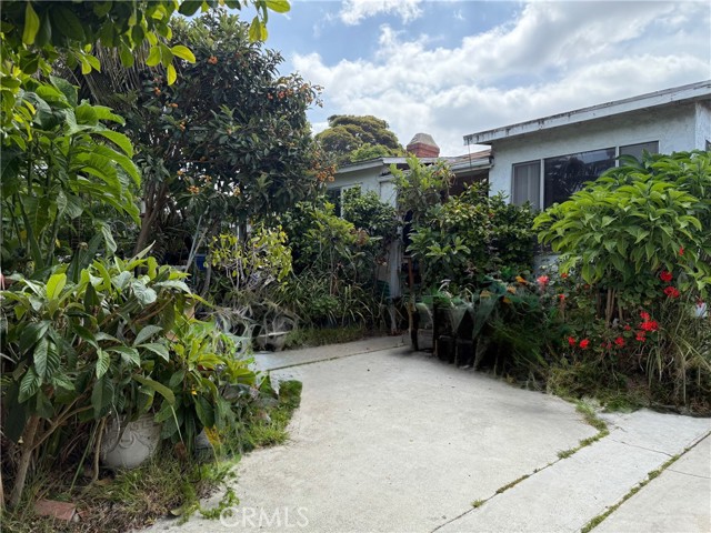 Property photo of 12120 Braddock Dr