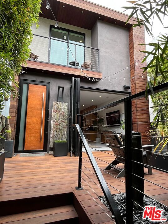 Property photo of 749 Oxford Ave AV