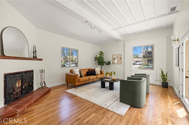 Property photo of 4131 Edgehill DR