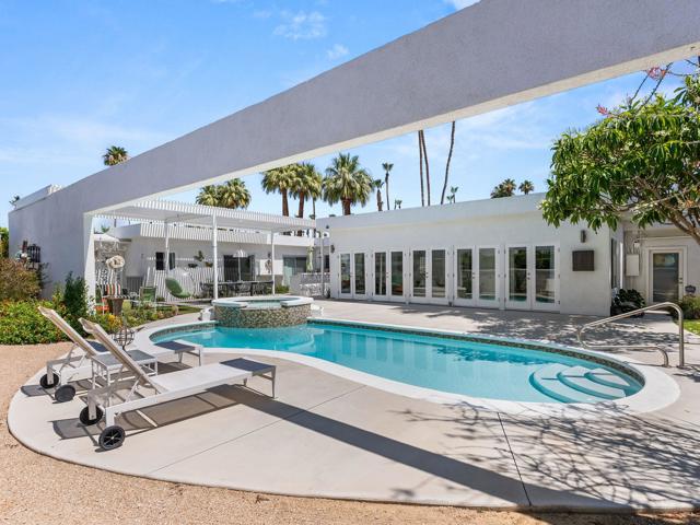 Property photo of 958 E Mesquite AV