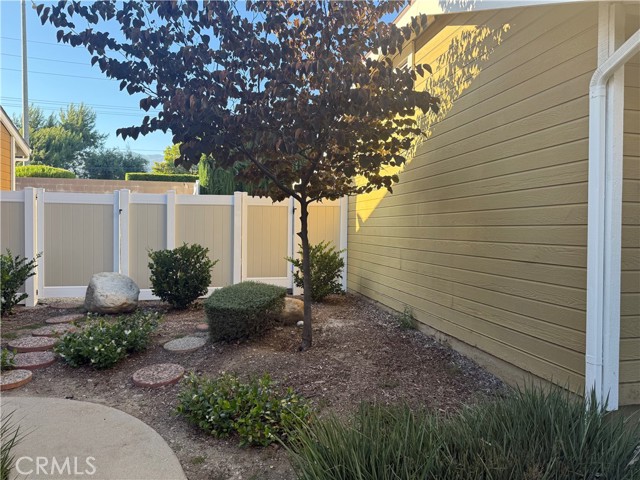 Property photo of 733 Lander CR