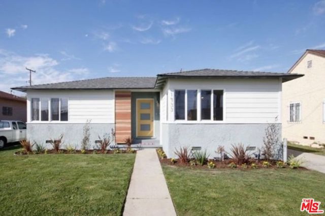 Property photo of 1733 E 123rd ST