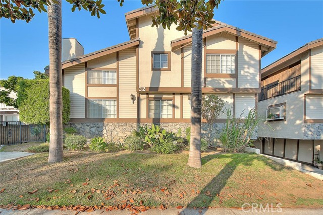 Property photo of 32 N Almansor ST