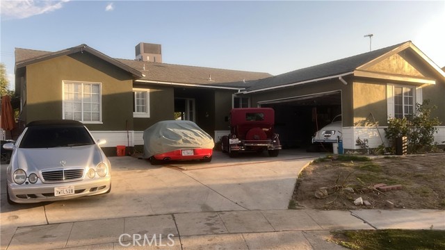 Property photo of 13448 Stagg ST