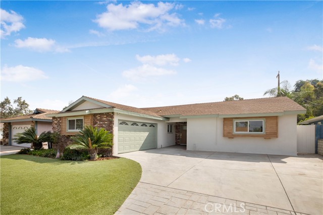 Property photo of 2713 N Larchmont AV