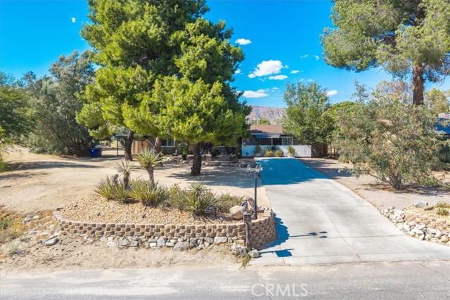 Photo of 49244 Tamarisk Dr
