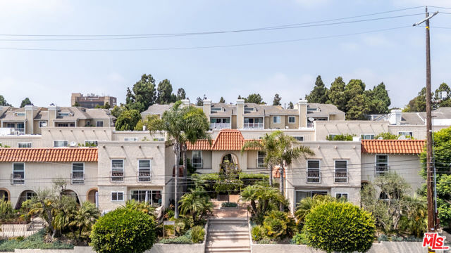 Property photo of 8025 Redlands ST