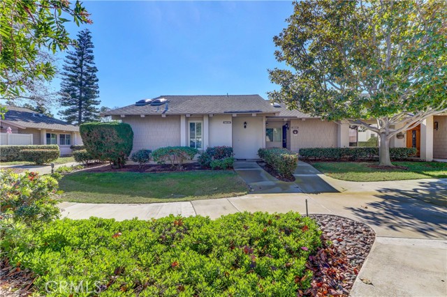 Property photo of 8565 Larkhall CR