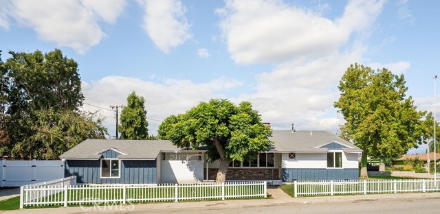 Property photo of 2407 E Walnut Creek