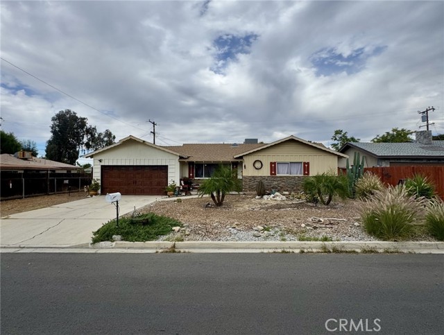 Property photo of 40520 Poppy DR