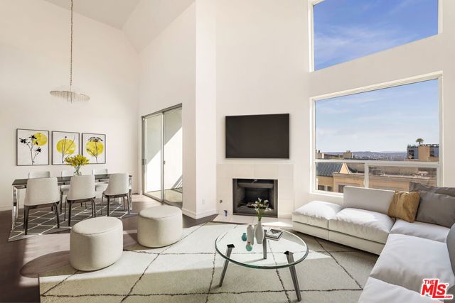 Property photo of 1129 Larrabee ST