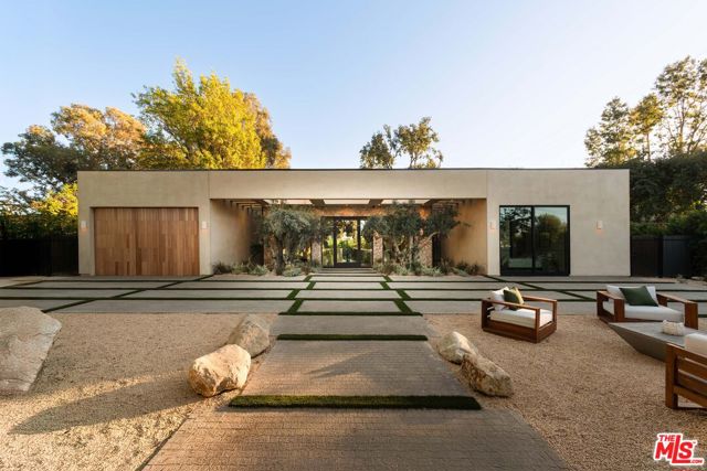 Photo of 23340 Collins St