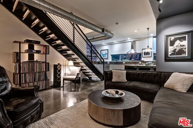 Property photo of 1137 Hacienda PL