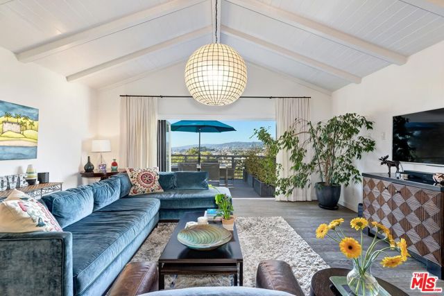 Property photo of 1757 Hollyvista AV