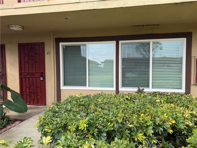 Property photo of 1400 W Warner AV