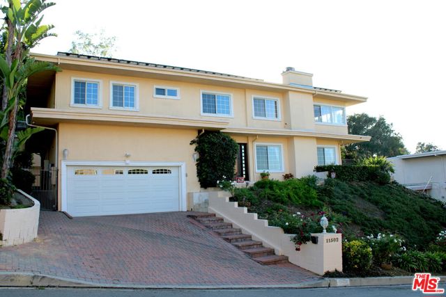 Property photo of 11502 Dona Teresa DR