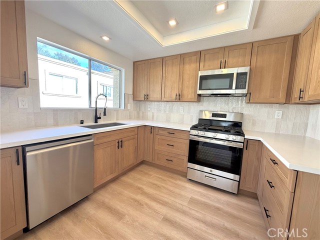 Property photo of 21125 Gladiolos