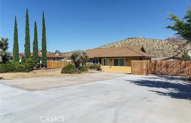 Property photo of 57866 Desert Gold DR