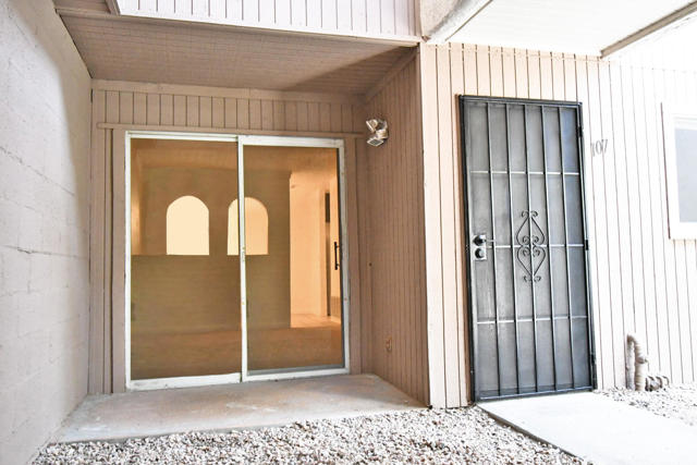Property photo of 2825 N Los Felices RD