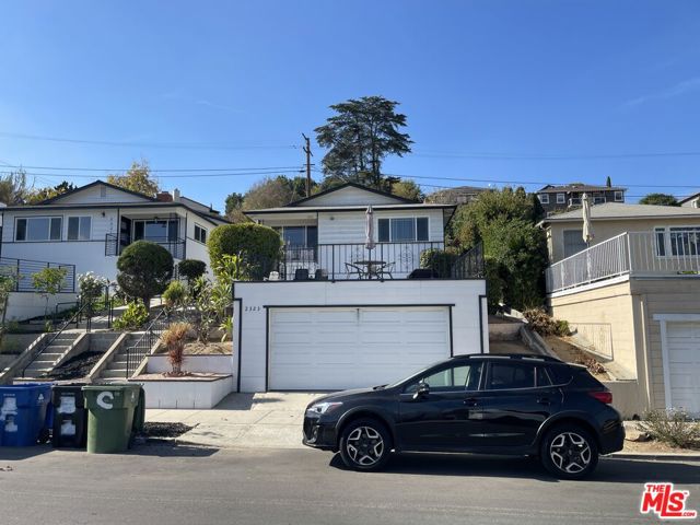 Property photo of 2323 Warwick AV