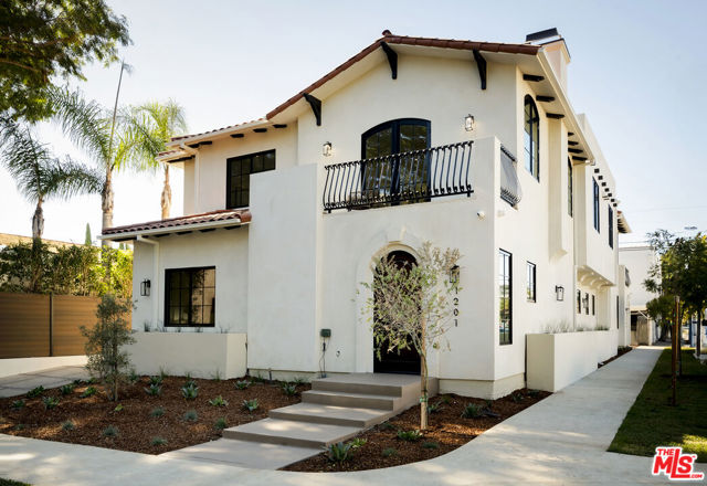 Property photo of 1201 N Vista ST