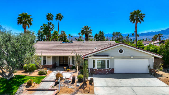 Property photo of 72955 Deer Grass DR