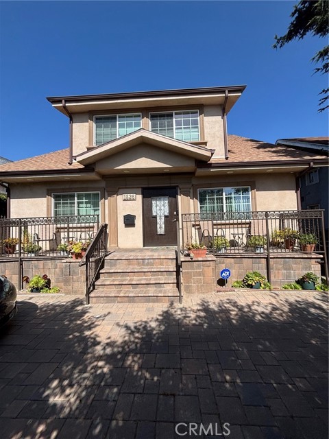 Property photo of 1826 N Berendo ST