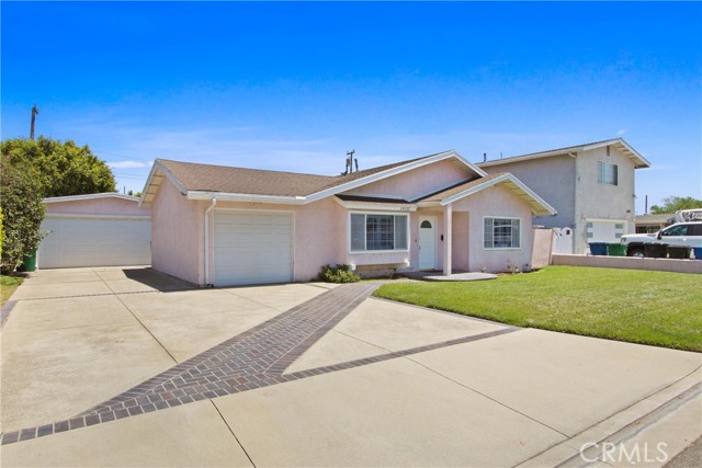 Property photo of 14132 Roxanne DR