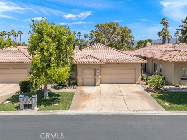 Property photo of 103 N Kavenish DR