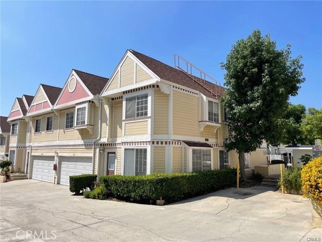 Property photo of 13750 Hubbard ST