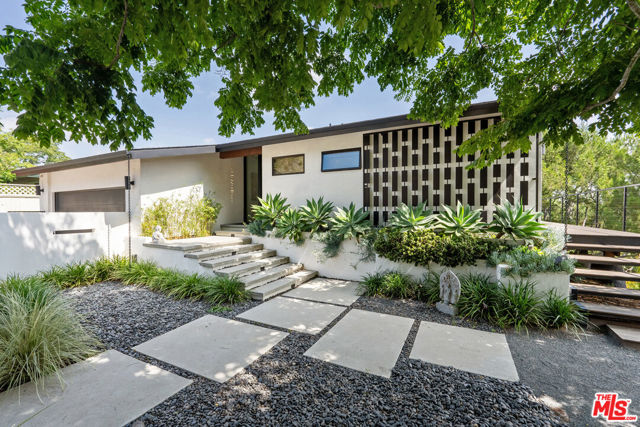 Property photo of 2652 Byron PL