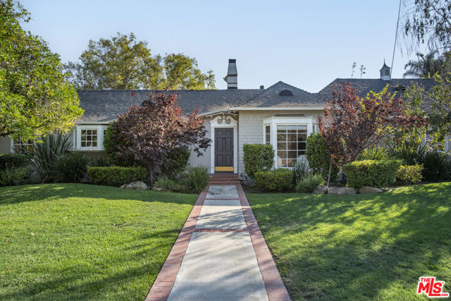 Property photo of 11144 Valley Spring PL