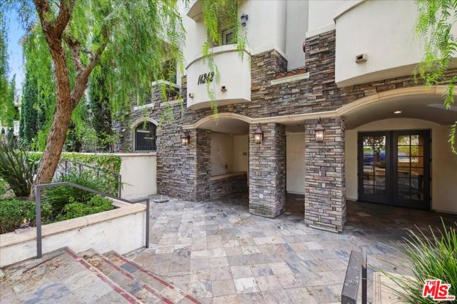 Property photo of 14242 Burbank BL