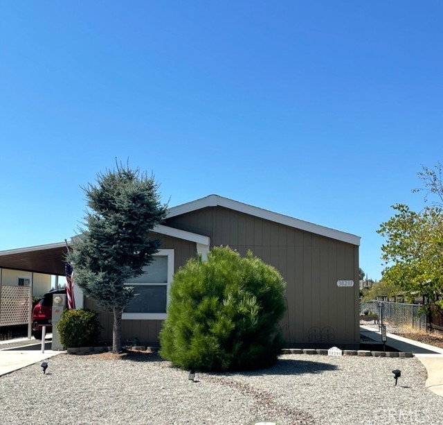 Property photo of 38201 Via La Colina