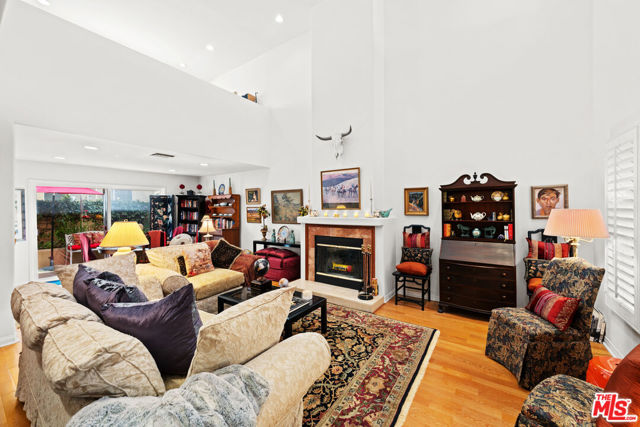 Property photo of 1043 11th ST