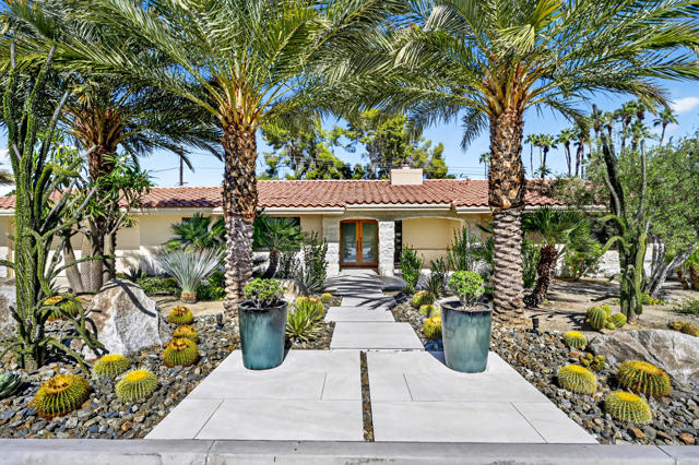 Property photo of 74090 Setting Sun TR