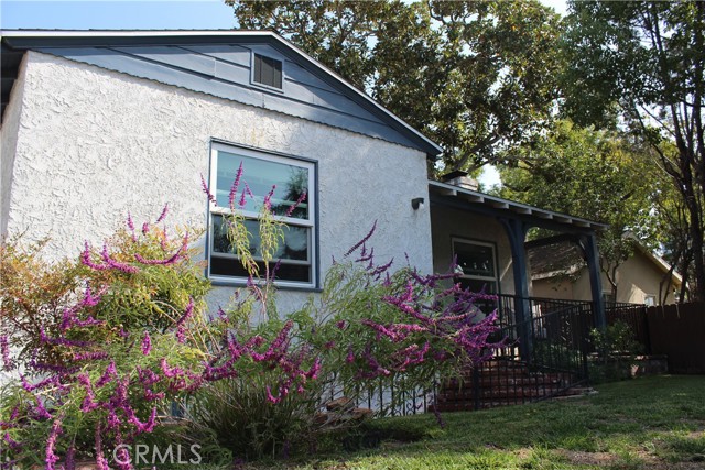 Property photo of 210 N Naomi