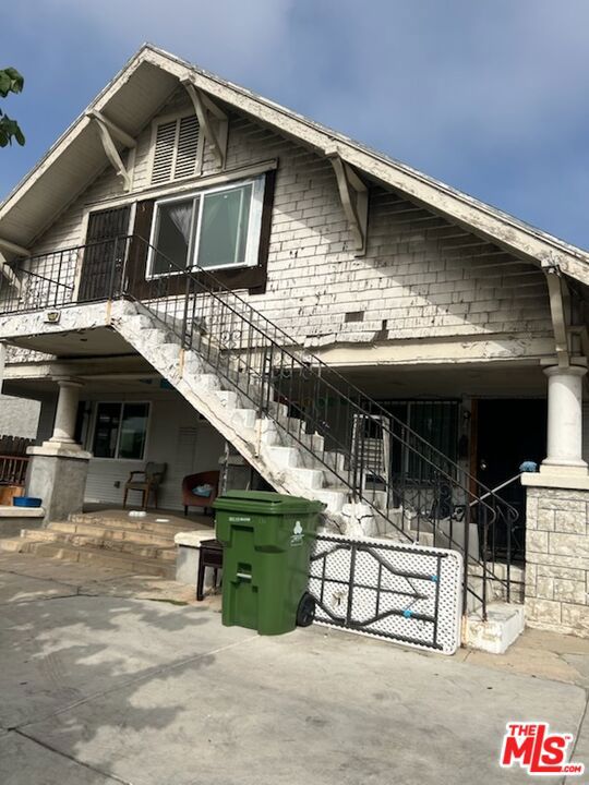 Property photo of 171 E 47th PL