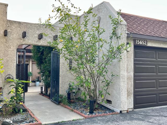 Property photo of 15652 Hillview LN