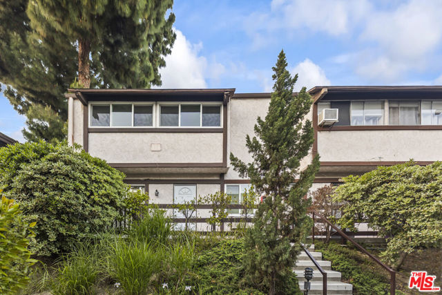 Property photo of 318 S Miraleste DR