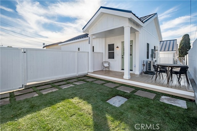 Photo of 228 Arena St