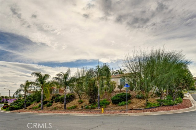 Property photo of 802 Roadrunner WY