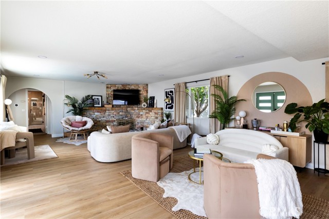 Property photo of 482 W Sepulveda RD