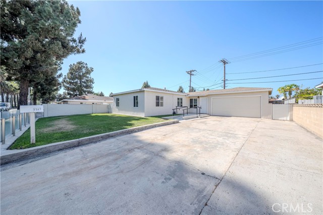 Property photo of 1517 W Romneya DR