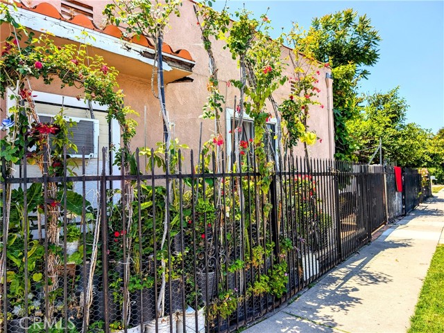 Property photo of 3827 Pine AV