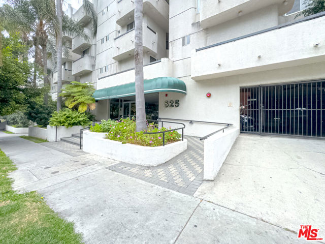 Property photo of 525 S Berendo ST